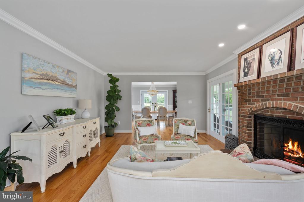 5191 BEACH RIDGE LANE, AMISSVILLE, Virginia 20106, 5 Bedrooms Bedrooms, ,3 BathroomsBathrooms,Residential,5191 BEACH RIDGE LANE,VACU2013190 MLS # VACU2013190