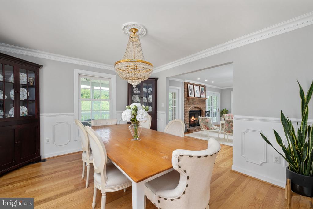 5191 BEACH RIDGE LANE, AMISSVILLE, Virginia 20106, 5 Bedrooms Bedrooms, ,3 BathroomsBathrooms,Residential,5191 BEACH RIDGE LANE,VACU2013190 MLS # VACU2013190