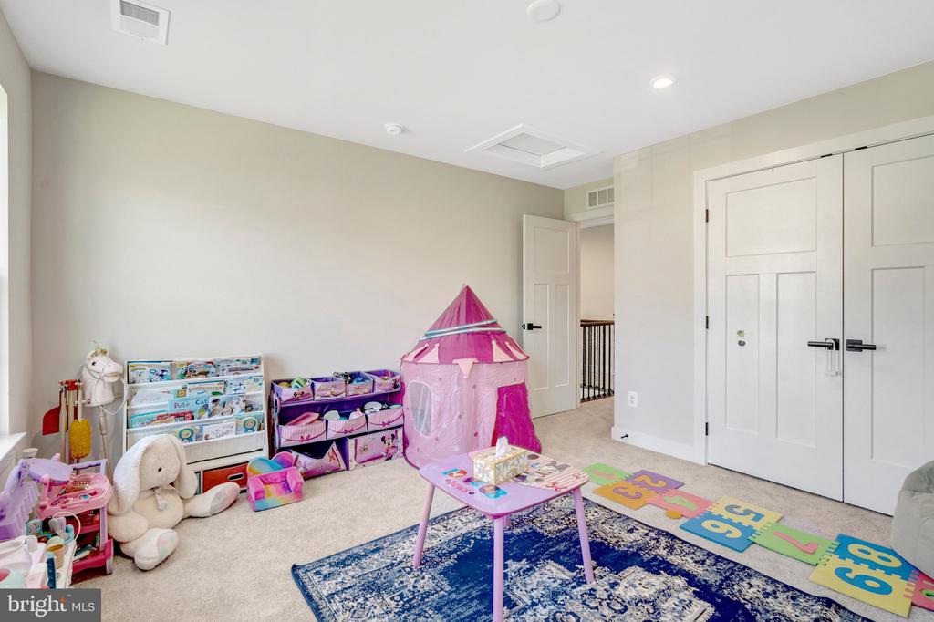 3013 FORESTDALE DR, WARRENTON, Virginia, 5 Bedrooms Bedrooms, ,4 BathroomsBathrooms,Residential,3013 FORESTDALE DR,VAFQ2021258 MLS # VAFQ2021258