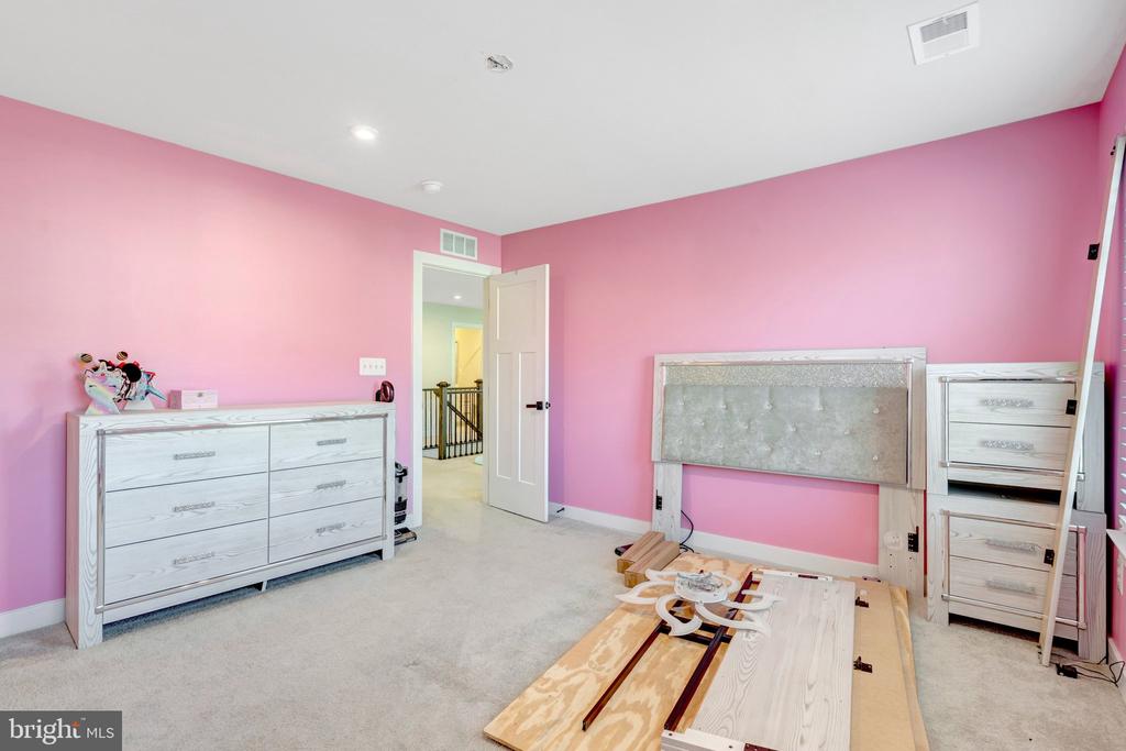 3013 FORESTDALE DR, WARRENTON, Virginia, 5 Bedrooms Bedrooms, ,4 BathroomsBathrooms,Residential,3013 FORESTDALE DR,VAFQ2021258 MLS # VAFQ2021258