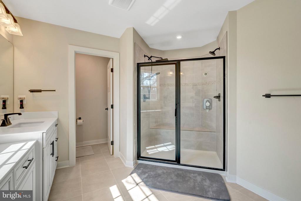 3013 FORESTDALE DR, WARRENTON, Virginia, 5 Bedrooms Bedrooms, ,4 BathroomsBathrooms,Residential,3013 FORESTDALE DR,VAFQ2021258 MLS # VAFQ2021258