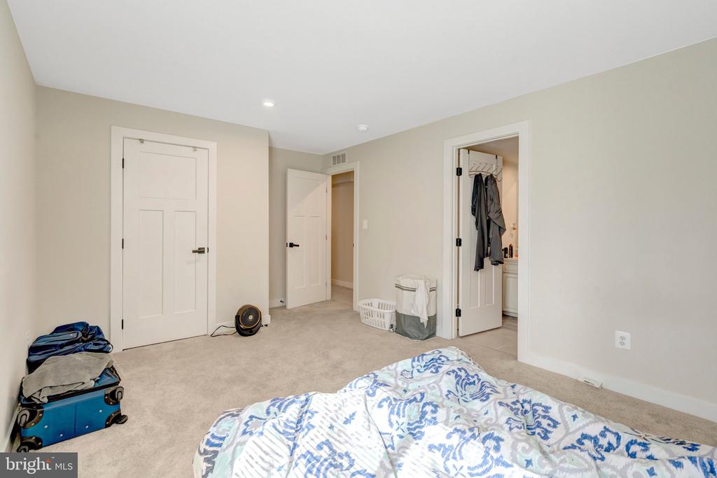 3013 FORESTDALE DR, WARRENTON, Virginia, 5 Bedrooms Bedrooms, ,4 BathroomsBathrooms,Residential,3013 FORESTDALE DR,VAFQ2021258 MLS # VAFQ2021258