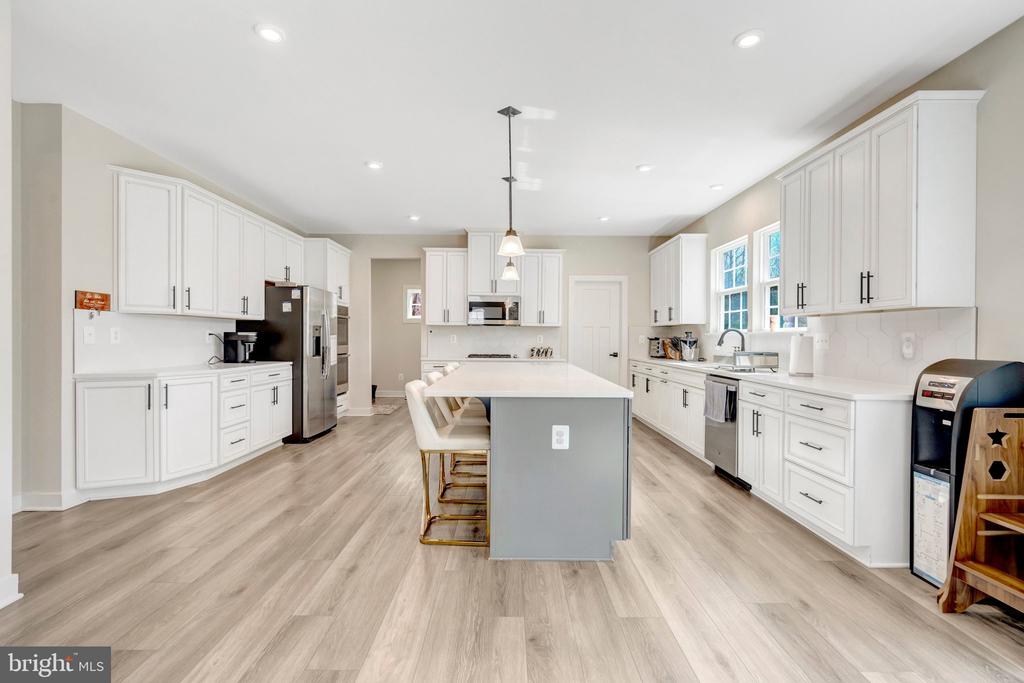 3013 FORESTDALE DR, WARRENTON, Virginia, 5 Bedrooms Bedrooms, ,4 BathroomsBathrooms,Residential,3013 FORESTDALE DR,VAFQ2021258 MLS # VAFQ2021258