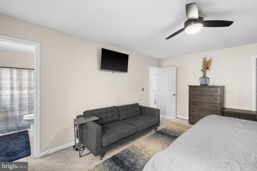 200 WILDERNESS LN, LOCUST GROVE, Virginia 22508, 4 Bedrooms Bedrooms, ,3 BathroomsBathrooms,Residential,200 WILDERNESS LN,VAOR2013750 MLS # VAOR2013750