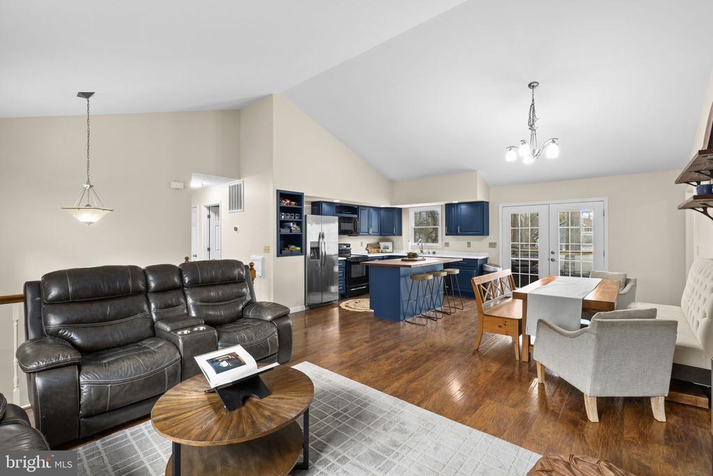 200 WILDERNESS LN, LOCUST GROVE, Virginia 22508, 4 Bedrooms Bedrooms, ,3 BathroomsBathrooms,Residential,200 WILDERNESS LN,VAOR2013750 MLS # VAOR2013750