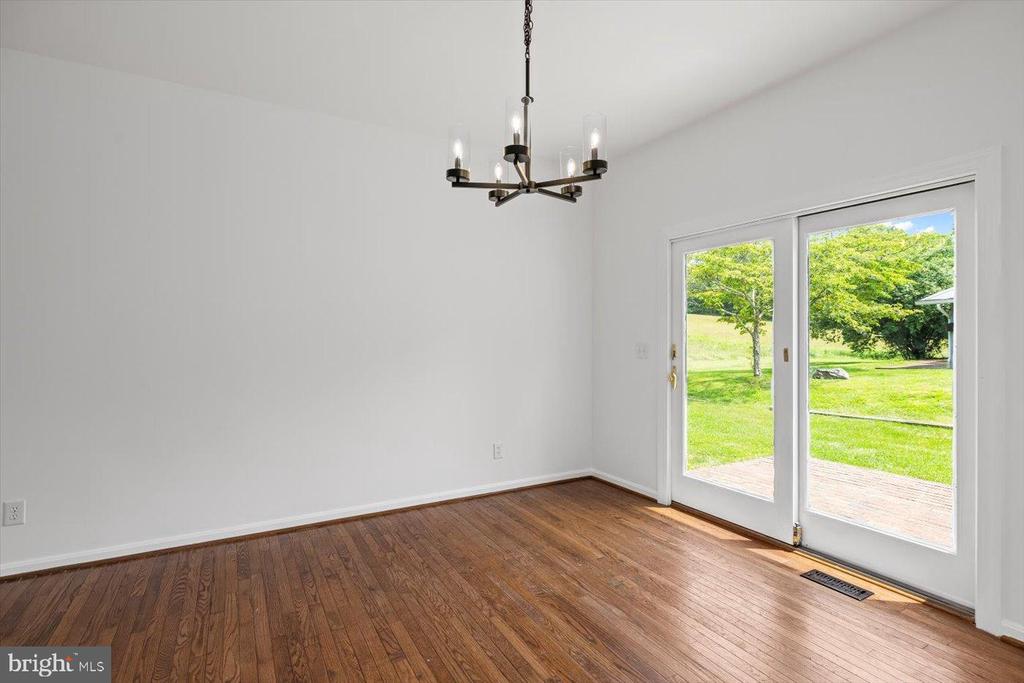 274 AARON MOUNTAIN RD, CASTLETON, Virginia 22716, 3 Bedrooms Bedrooms, ,3 BathroomsBathrooms,Residential,274 AARON MOUNTAIN RD,VARP2002554 MLS # VARP2002554