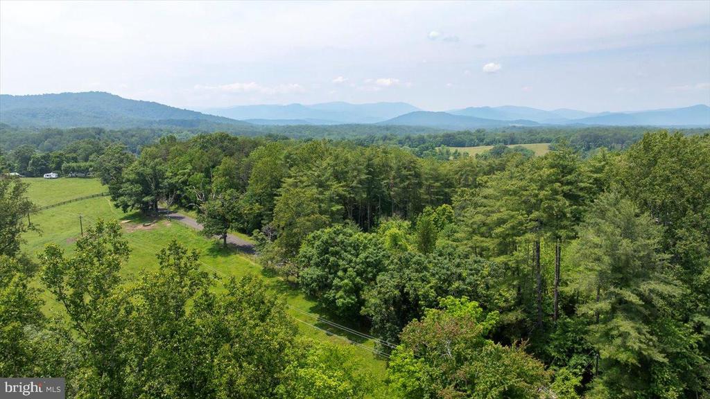 274 AARON MOUNTAIN RD, CASTLETON, Virginia 22716, 3 Bedrooms Bedrooms, ,3 BathroomsBathrooms,Residential,274 AARON MOUNTAIN RD,VARP2002554 MLS # VARP2002554