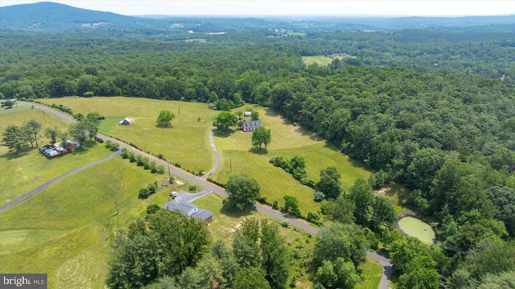274 AARON MOUNTAIN RD, CASTLETON, Virginia 22716, 3 Bedrooms Bedrooms, ,3 BathroomsBathrooms,Residential,274 AARON MOUNTAIN RD,VARP2002554 MLS # VARP2002554