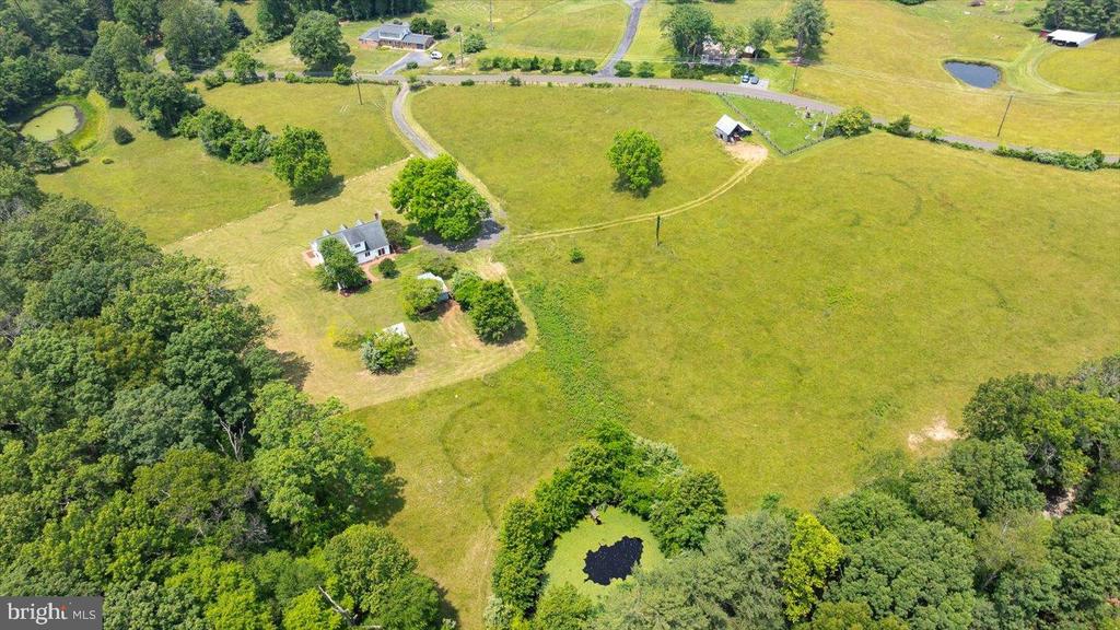 274 AARON MOUNTAIN RD, CASTLETON, Virginia 22716, 3 Bedrooms Bedrooms, ,3 BathroomsBathrooms,Residential,274 AARON MOUNTAIN RD,VARP2002554 MLS # VARP2002554