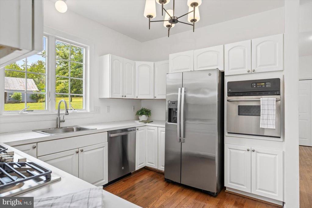 274 AARON MOUNTAIN RD, CASTLETON, Virginia 22716, 3 Bedrooms Bedrooms, ,3 BathroomsBathrooms,Residential,274 AARON MOUNTAIN RD,VARP2002560 MLS # VARP2002560