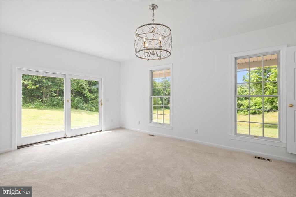 274 AARON MOUNTAIN RD, CASTLETON, Virginia 22716, 3 Bedrooms Bedrooms, ,3 BathroomsBathrooms,Residential,274 AARON MOUNTAIN RD,VARP2002560 MLS # VARP2002560