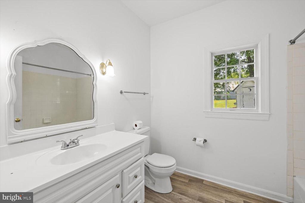 274 AARON MOUNTAIN RD, CASTLETON, Virginia 22716, 3 Bedrooms Bedrooms, ,3 BathroomsBathrooms,Residential,274 AARON MOUNTAIN RD,VARP2002560 MLS # VARP2002560