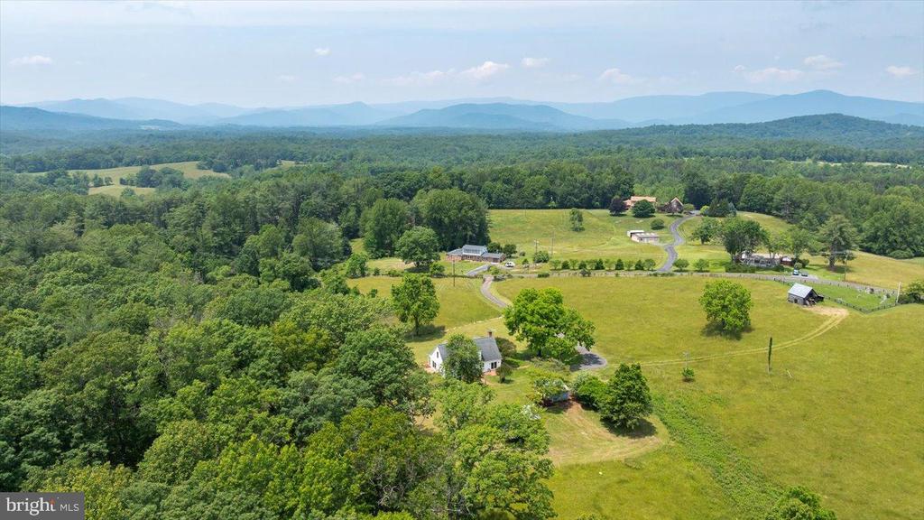 274 AARON MOUNTAIN RD, CASTLETON, Virginia 22716, 3 Bedrooms Bedrooms, ,3 BathroomsBathrooms,Residential,274 AARON MOUNTAIN RD,VARP2002560 MLS # VARP2002560
