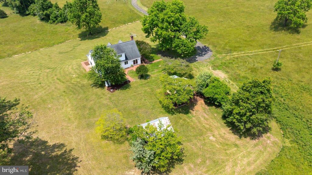 274 AARON MOUNTAIN RD, CASTLETON, Virginia 22716, 3 Bedrooms Bedrooms, ,3 BathroomsBathrooms,Residential,274 AARON MOUNTAIN RD,VARP2002560 MLS # VARP2002560