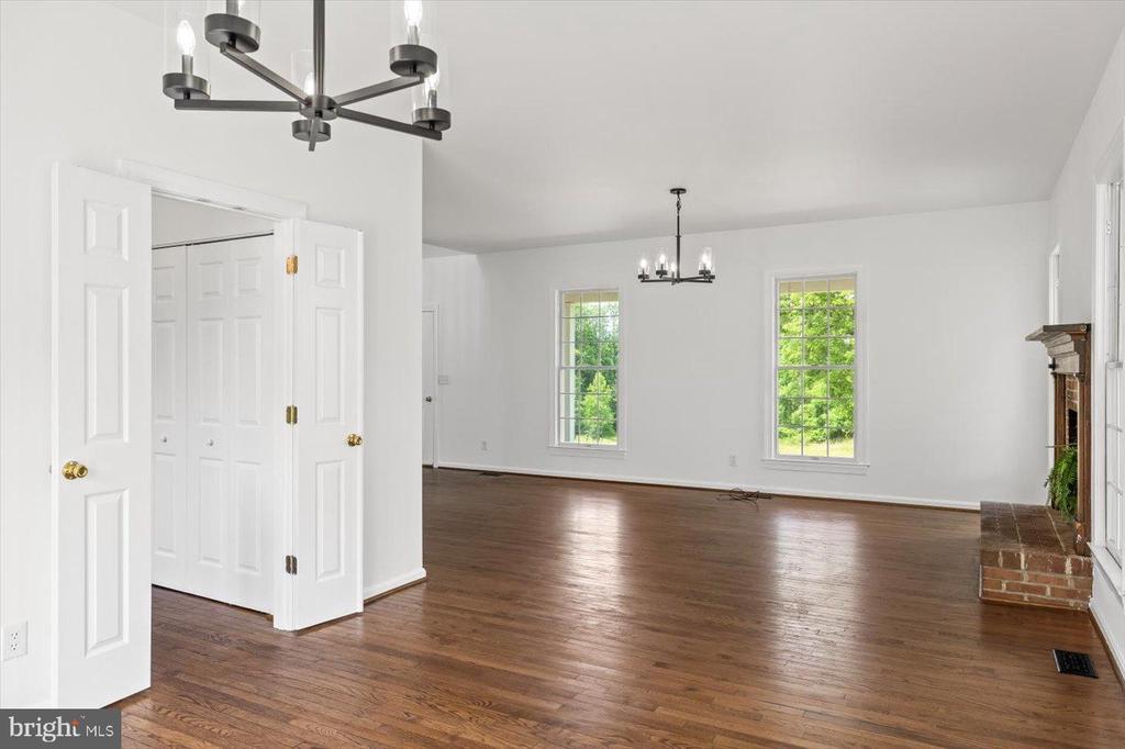 274 AARON MOUNTAIN RD, CASTLETON, Virginia 22716, 3 Bedrooms Bedrooms, ,3 BathroomsBathrooms,Residential,274 AARON MOUNTAIN RD,VARP2002560 MLS # VARP2002560