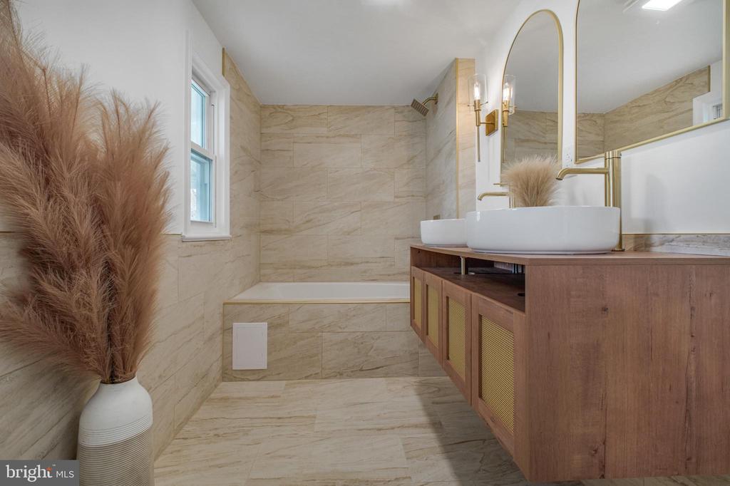 514 2ND STREET, CULPEPER, Virginia 22701, 3 Bedrooms Bedrooms, ,2 BathroomsBathrooms,Residential,514 2ND STREET,VACU2013192 MLS # VACU2013192