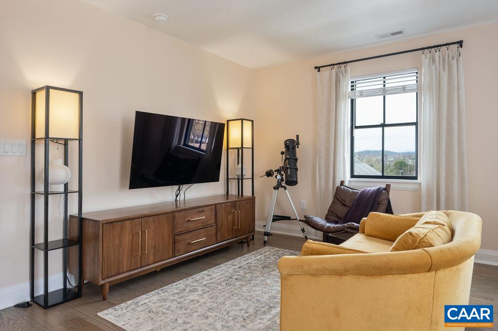 628 BLENHEIM AVE, CHARLOTTESVILLE, Virginia 22902, 4 Bedrooms Bedrooms, ,3 BathroomsBathrooms,Residential,628 BLENHEIM AVE,674992 MLS # 674992