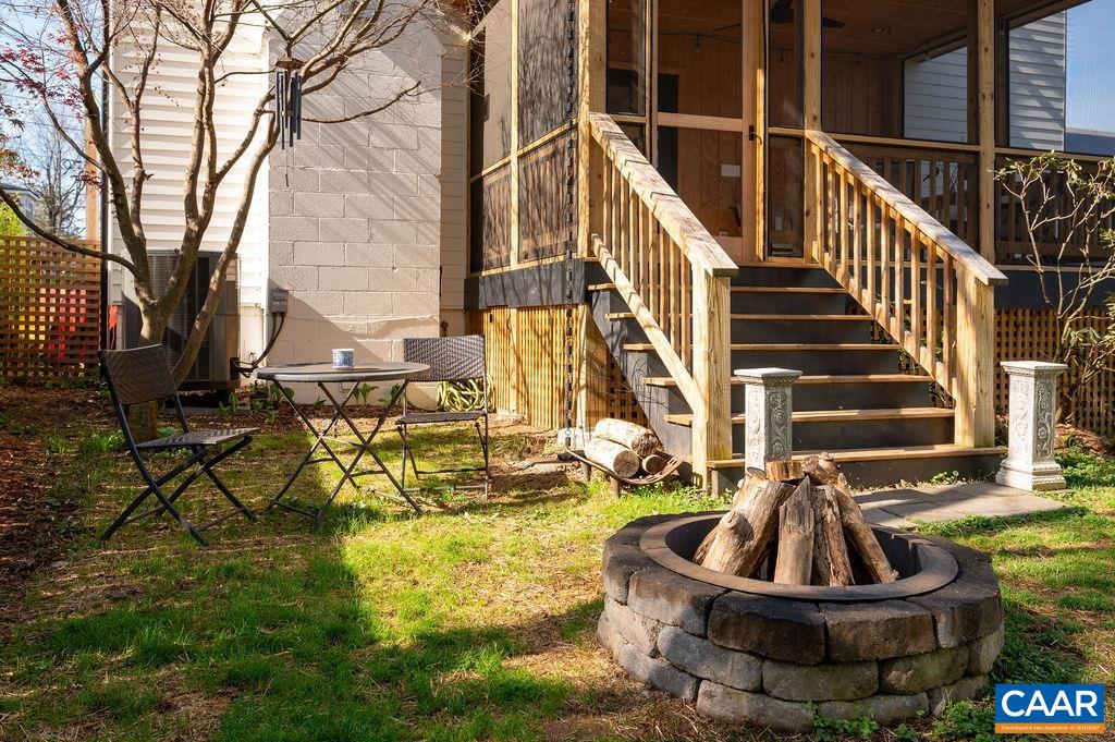 628 BLENHEIM AVE, CHARLOTTESVILLE, Virginia 22902, 4 Bedrooms Bedrooms, ,3 BathroomsBathrooms,Residential,628 BLENHEIM AVE,674992 MLS # 674992