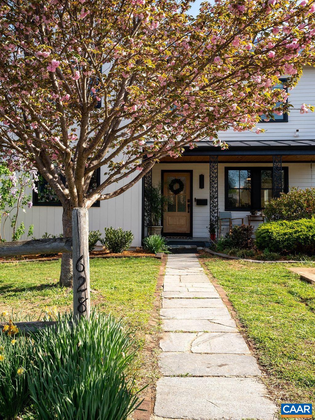 628 BLENHEIM AVE, CHARLOTTESVILLE, Virginia 22902, 4 Bedrooms Bedrooms, ,3 BathroomsBathrooms,Residential,628 BLENHEIM AVE,674992 MLS # 674992