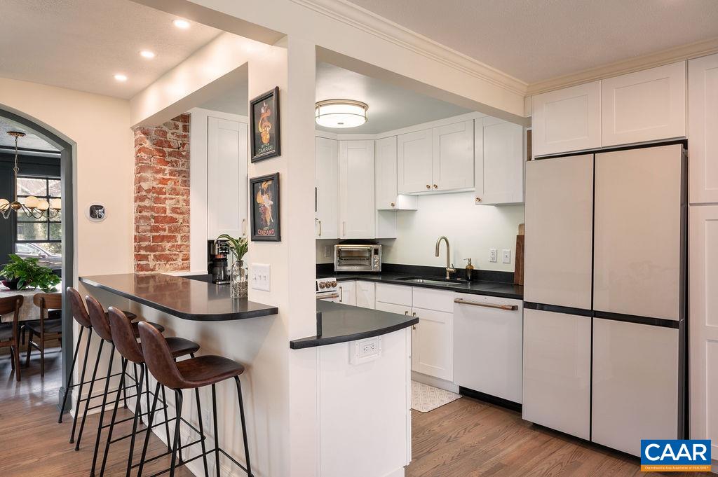 628 BLENHEIM AVE, CHARLOTTESVILLE, Virginia 22902, 4 Bedrooms Bedrooms, ,3 BathroomsBathrooms,Residential,628 BLENHEIM AVE,674992 MLS # 674992