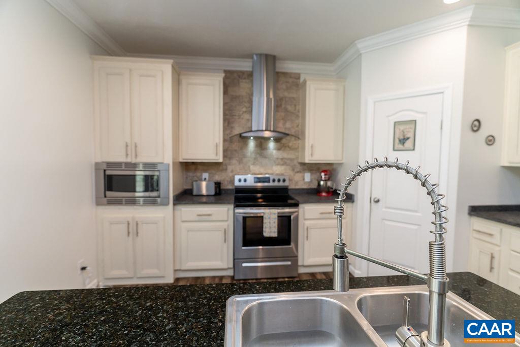 7246 THREE NOTCH RD, LOUISA, Virginia 23093, 3 Bedrooms Bedrooms, ,2 BathroomsBathrooms,Residential,7246 THREE NOTCH RD,675249 MLS # 675249