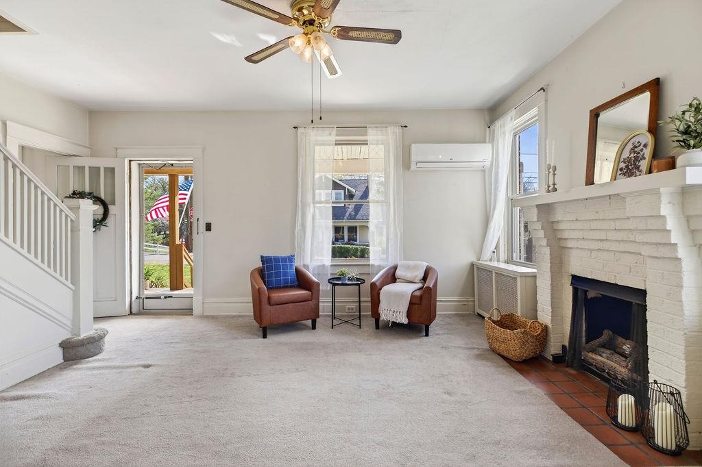 826 SELMA BLVD, STAUNTON, Virginia 24401, 3 Bedrooms Bedrooms, ,1 BathroomBathrooms,Residential,826 SELMA BLVD,675251 MLS # 675251