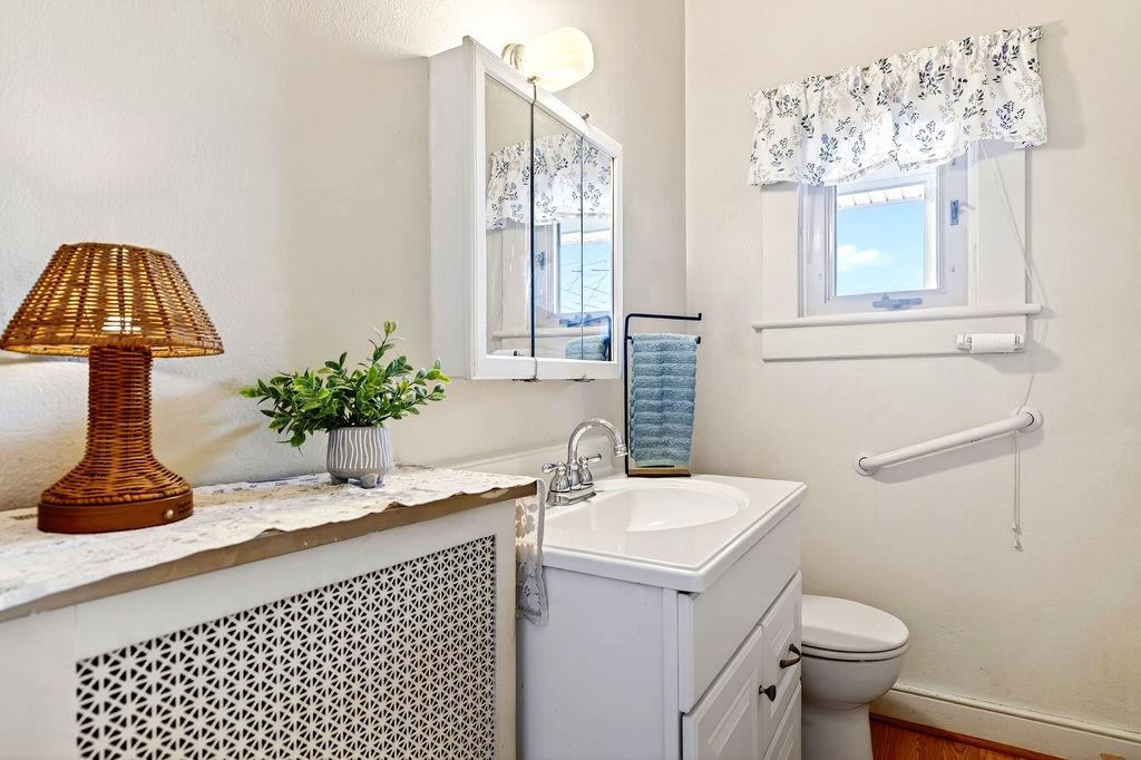 826 SELMA BLVD, STAUNTON, Virginia 24401, 3 Bedrooms Bedrooms, ,1 BathroomBathrooms,Residential,826 SELMA BLVD,675251 MLS # 675251