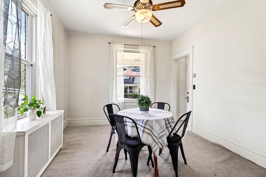 826 SELMA BLVD, STAUNTON, Virginia 24401, 3 Bedrooms Bedrooms, ,1 BathroomBathrooms,Residential,826 SELMA BLVD,675251 MLS # 675251