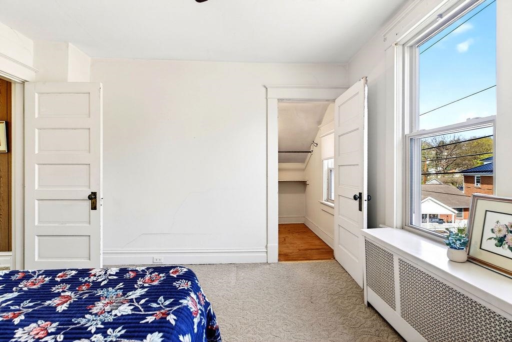 826 SELMA BLVD, STAUNTON, Virginia 24401, 3 Bedrooms Bedrooms, ,1 BathroomBathrooms,Residential,826 SELMA BLVD,675251 MLS # 675251