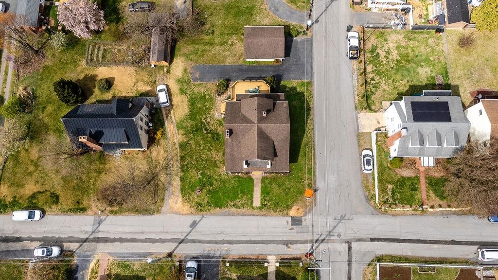 826 SELMA BLVD, STAUNTON, Virginia 24401, 3 Bedrooms Bedrooms, ,1 BathroomBathrooms,Residential,826 SELMA BLVD,675251 MLS # 675251