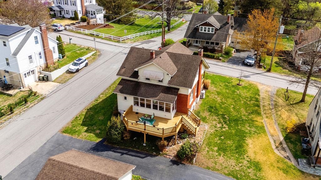 826 SELMA BLVD, STAUNTON, Virginia 24401, 3 Bedrooms Bedrooms, ,1 BathroomBathrooms,Residential,826 SELMA BLVD,675251 MLS # 675251