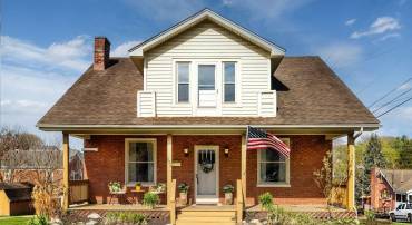 826 SELMA BLVD, STAUNTON, Virginia 24401, 3 Bedrooms Bedrooms, ,1 BathroomBathrooms,Residential,826 SELMA BLVD,675251 MLS # 675251