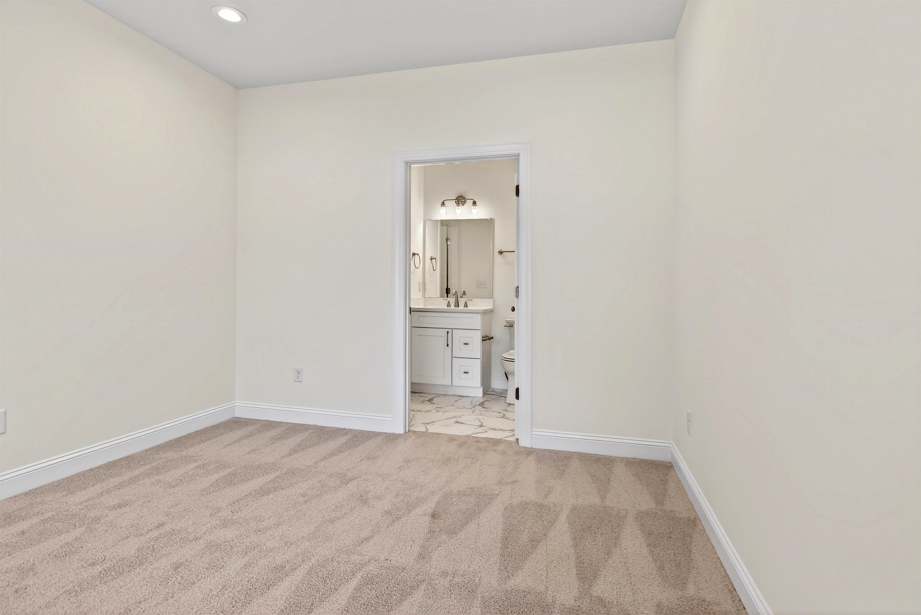 1700 A ST, WAYNESBORO, Virginia 22980, 3 Bedrooms Bedrooms, ,2 BathroomsBathrooms,Residential,1700 A ST,675252 MLS # 675252