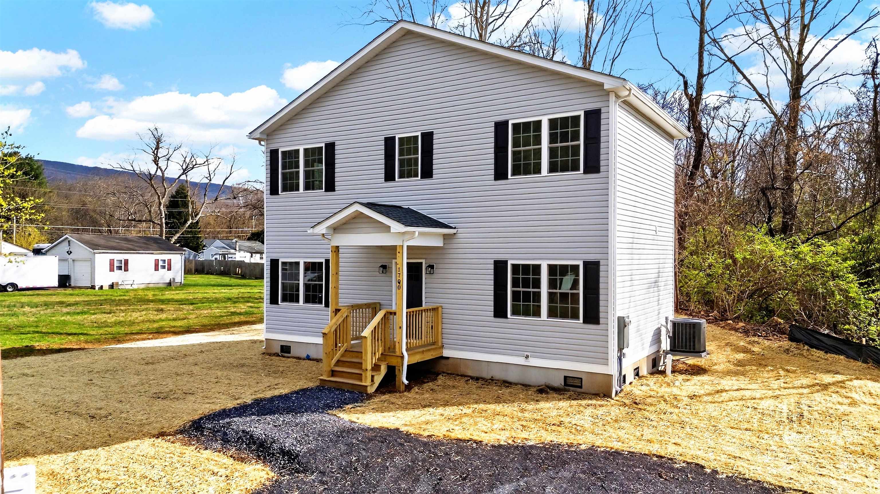 1700 A ST, WAYNESBORO, Virginia 22980, 3 Bedrooms Bedrooms, ,2 BathroomsBathrooms,Residential,1700 A ST,675252 MLS # 675252