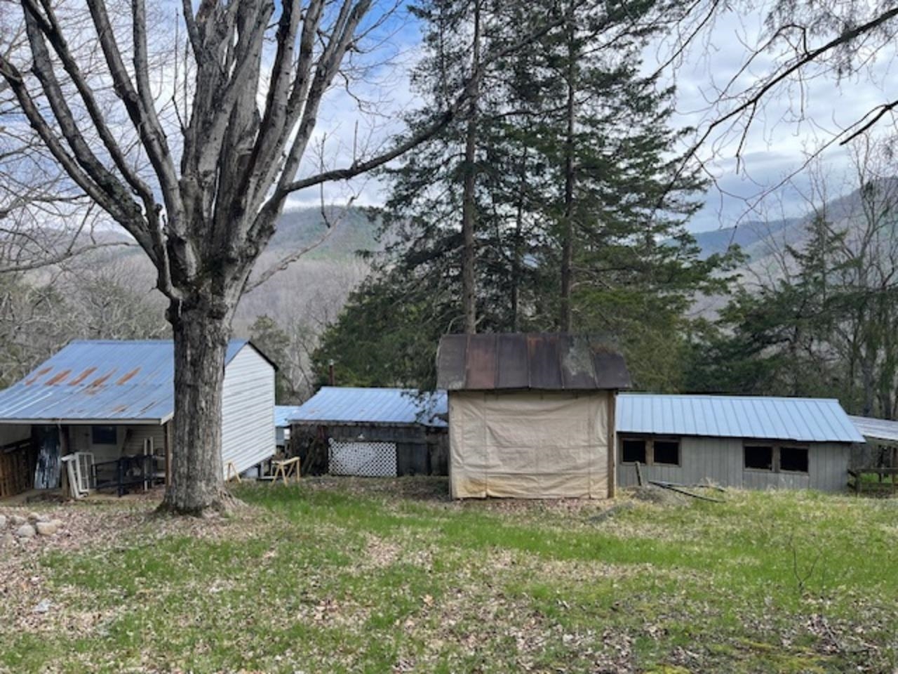 160 CUPPS HILL RD, FAIRFIELD, Virginia 24435, 3 Bedrooms Bedrooms, ,1 BathroomBathrooms,Residential,160 CUPPS HILL RD,675253 MLS # 675253