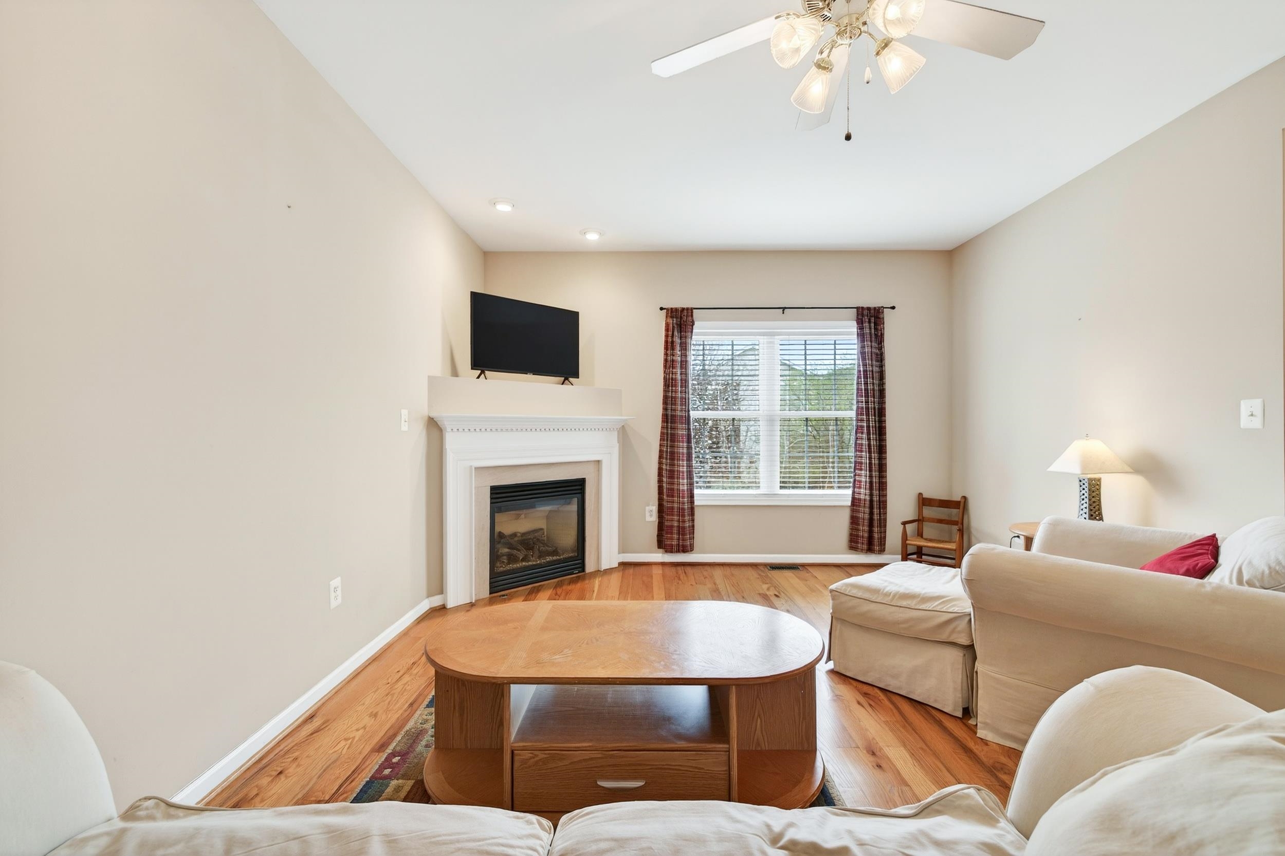 355 HOOVER RD, WOODSTOCK, Virginia 22664, 3 Bedrooms Bedrooms, ,2 BathroomsBathrooms,Residential,355 HOOVER RD,675256 MLS # 675256