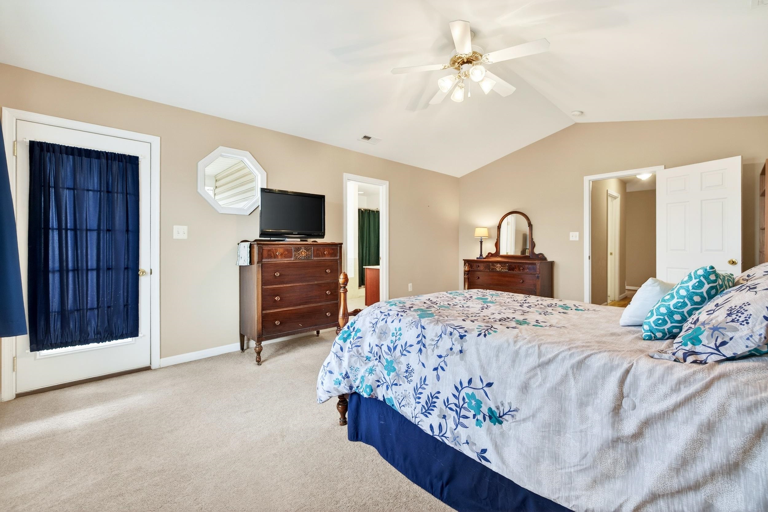 355 HOOVER RD, WOODSTOCK, Virginia 22664, 3 Bedrooms Bedrooms, ,2 BathroomsBathrooms,Residential,355 HOOVER RD,675256 MLS # 675256