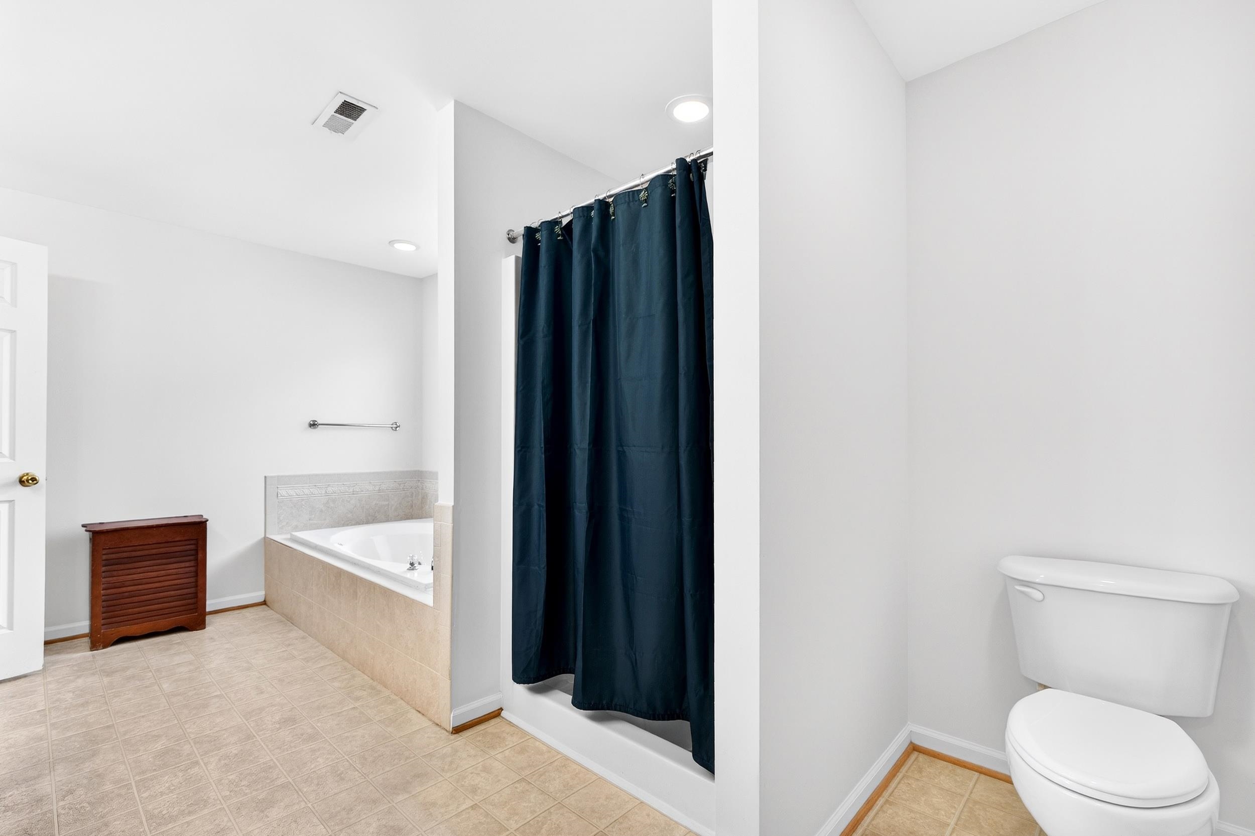 355 HOOVER RD, WOODSTOCK, Virginia 22664, 3 Bedrooms Bedrooms, ,2 BathroomsBathrooms,Residential,355 HOOVER RD,675256 MLS # 675256