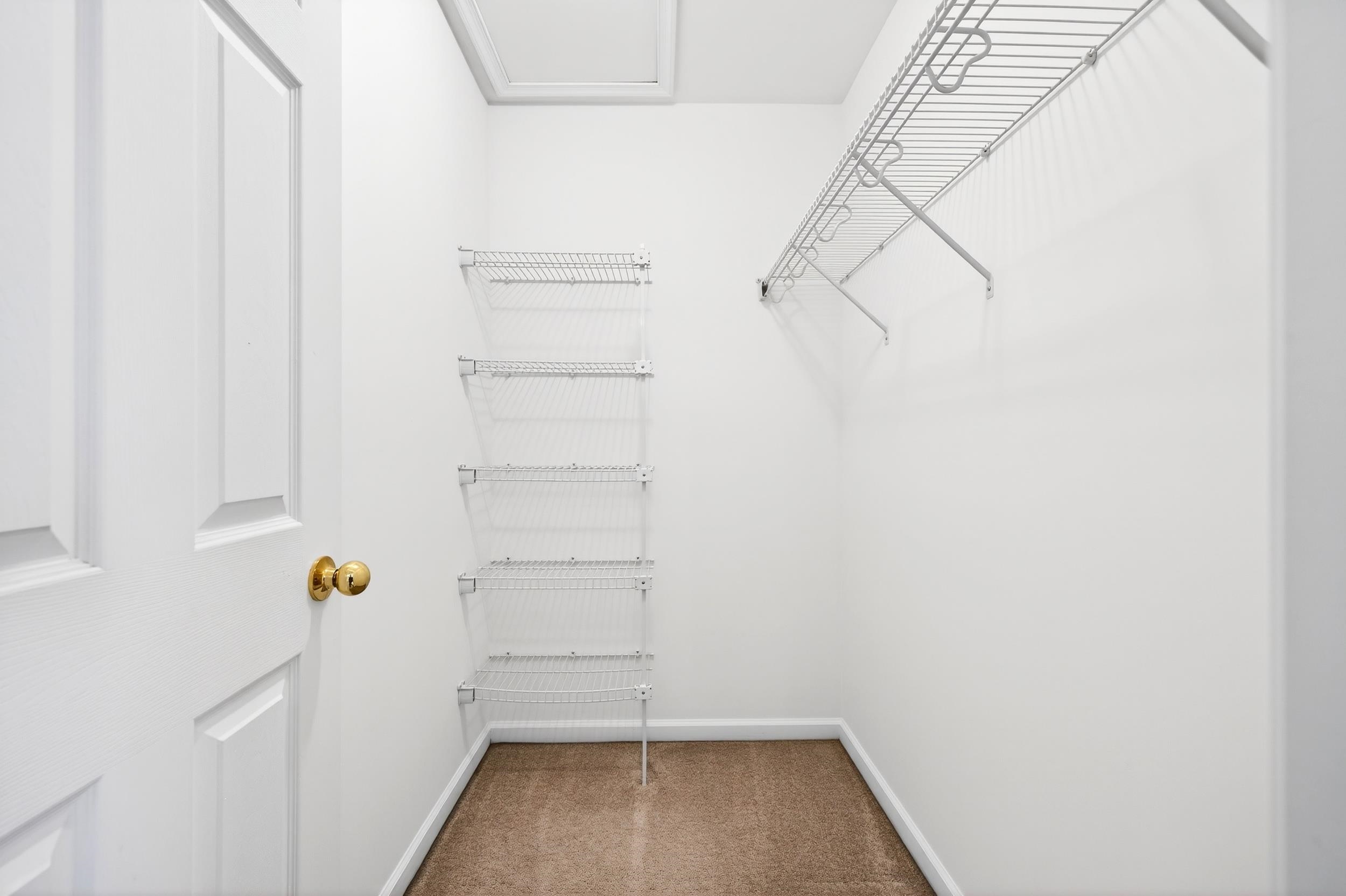 355 HOOVER RD, WOODSTOCK, Virginia 22664, 3 Bedrooms Bedrooms, ,2 BathroomsBathrooms,Residential,355 HOOVER RD,675256 MLS # 675256