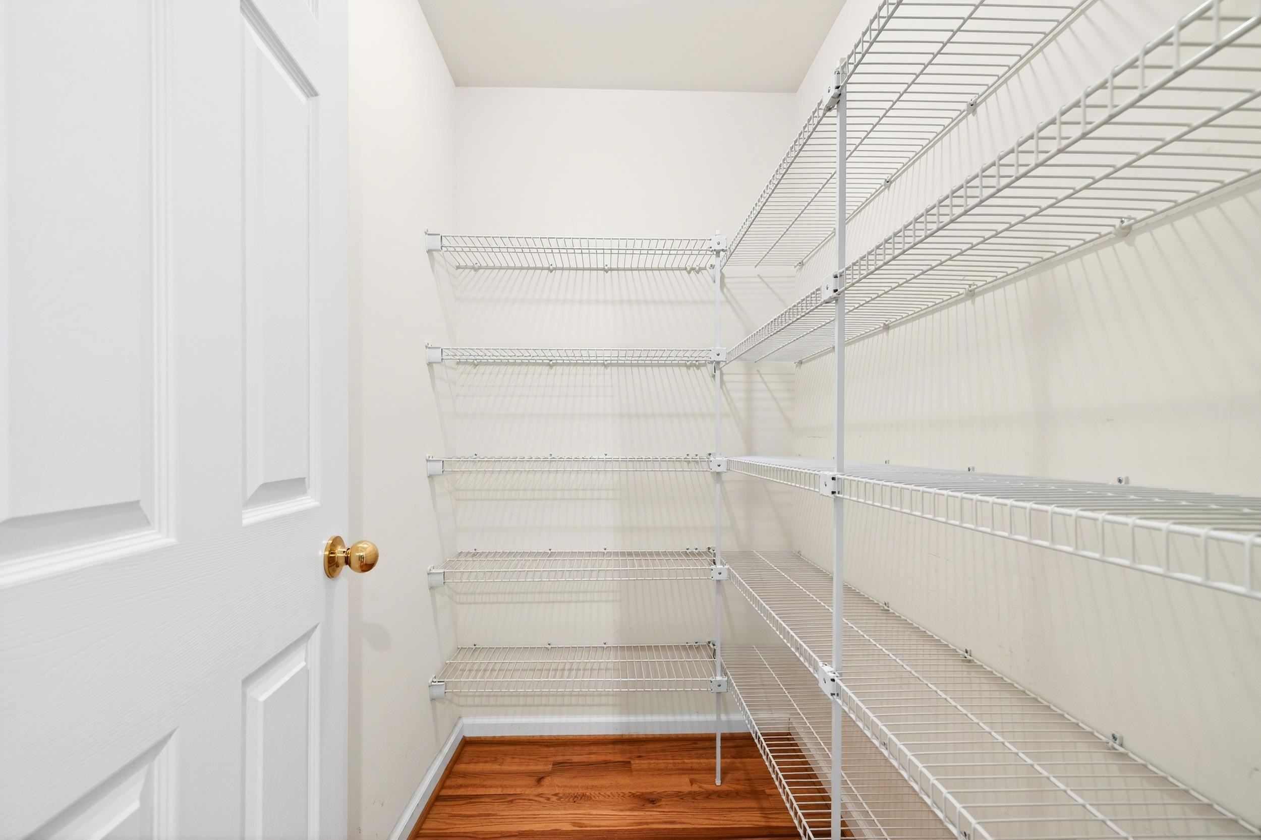 355 HOOVER RD, WOODSTOCK, Virginia 22664, 3 Bedrooms Bedrooms, ,2 BathroomsBathrooms,Residential,355 HOOVER RD,675256 MLS # 675256