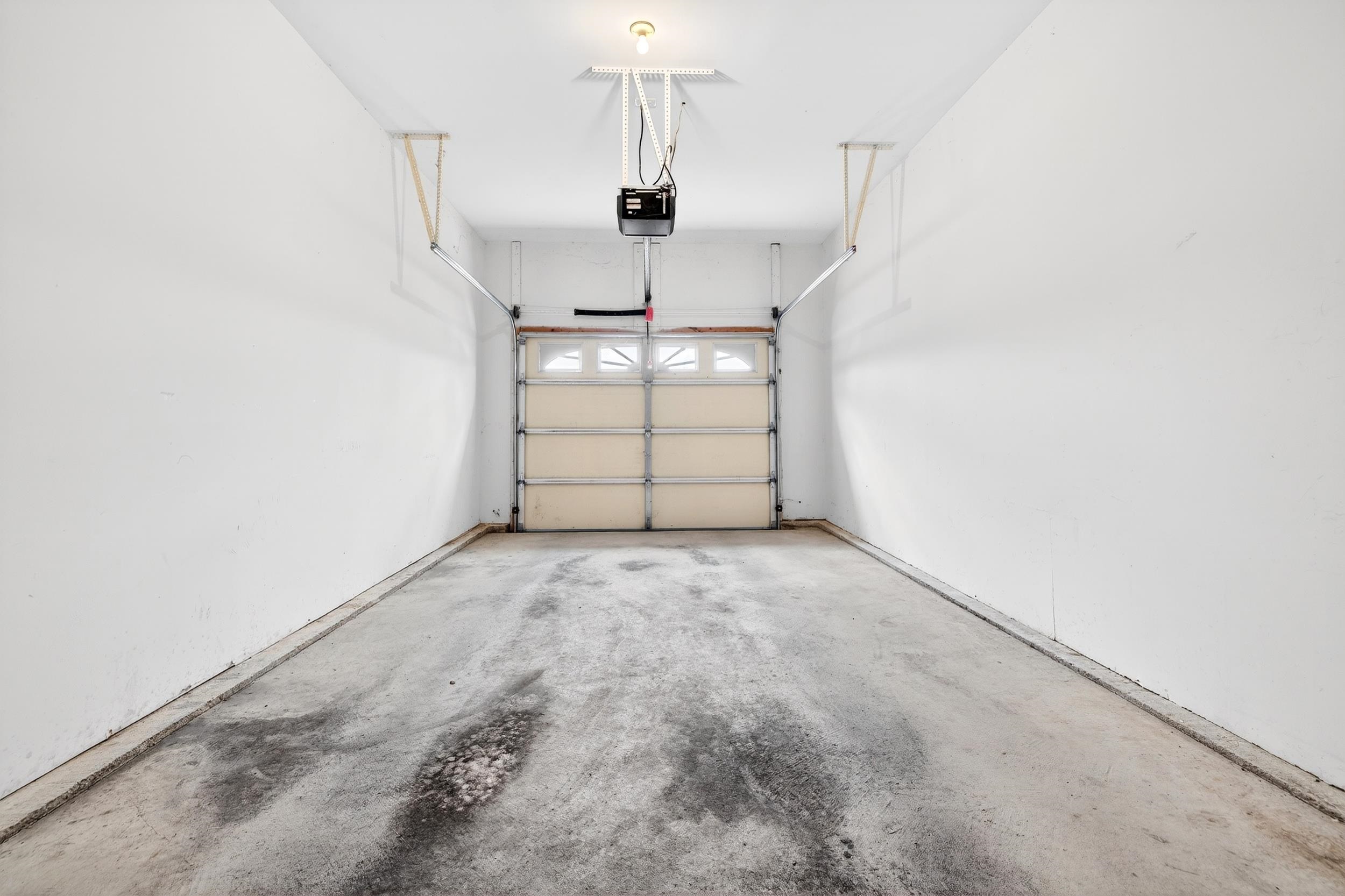 355 HOOVER RD, WOODSTOCK, Virginia 22664, 3 Bedrooms Bedrooms, ,2 BathroomsBathrooms,Residential,355 HOOVER RD,675256 MLS # 675256