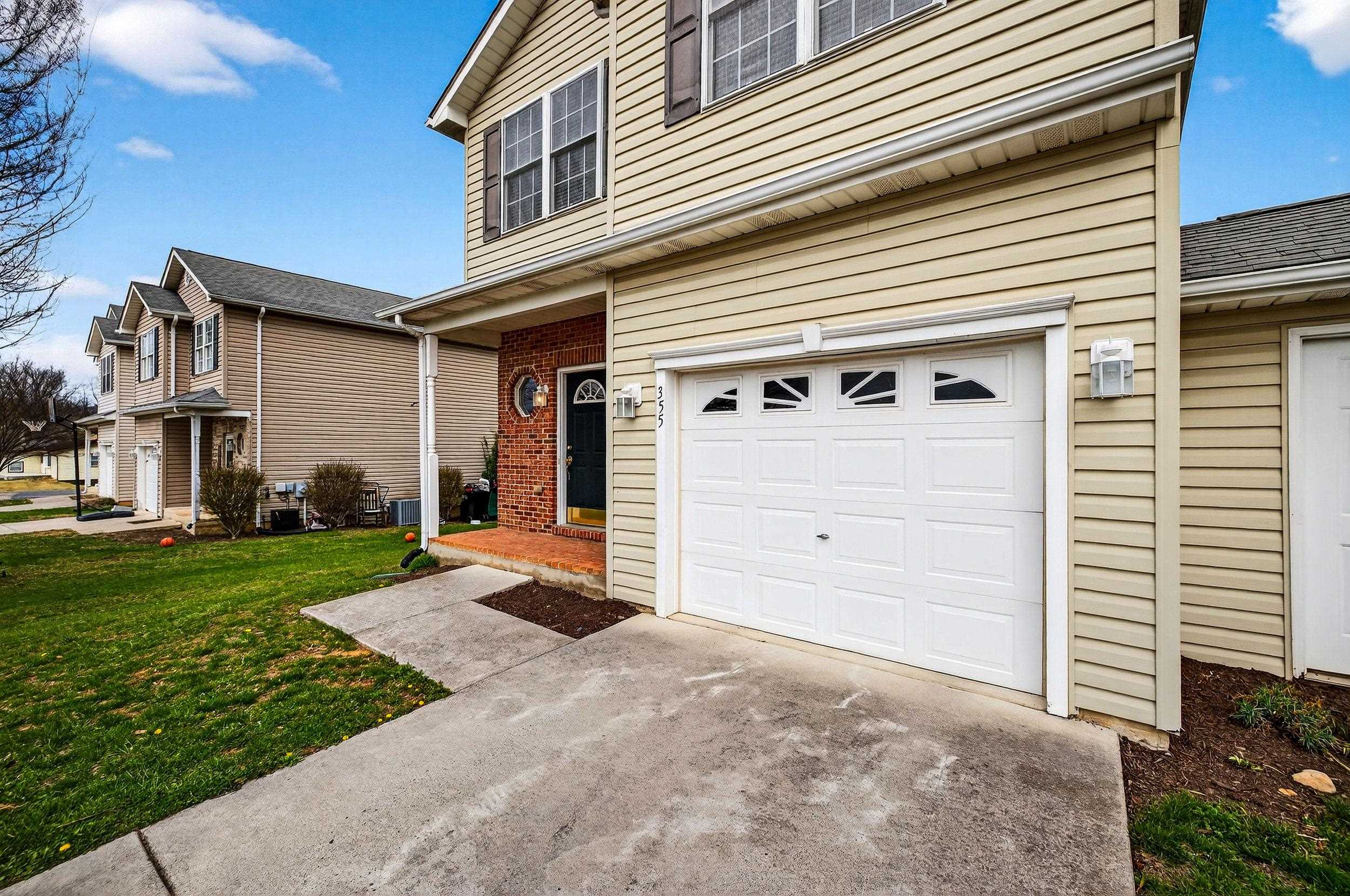 355 HOOVER RD, WOODSTOCK, Virginia 22664, 3 Bedrooms Bedrooms, ,2 BathroomsBathrooms,Residential,355 HOOVER RD,675256 MLS # 675256