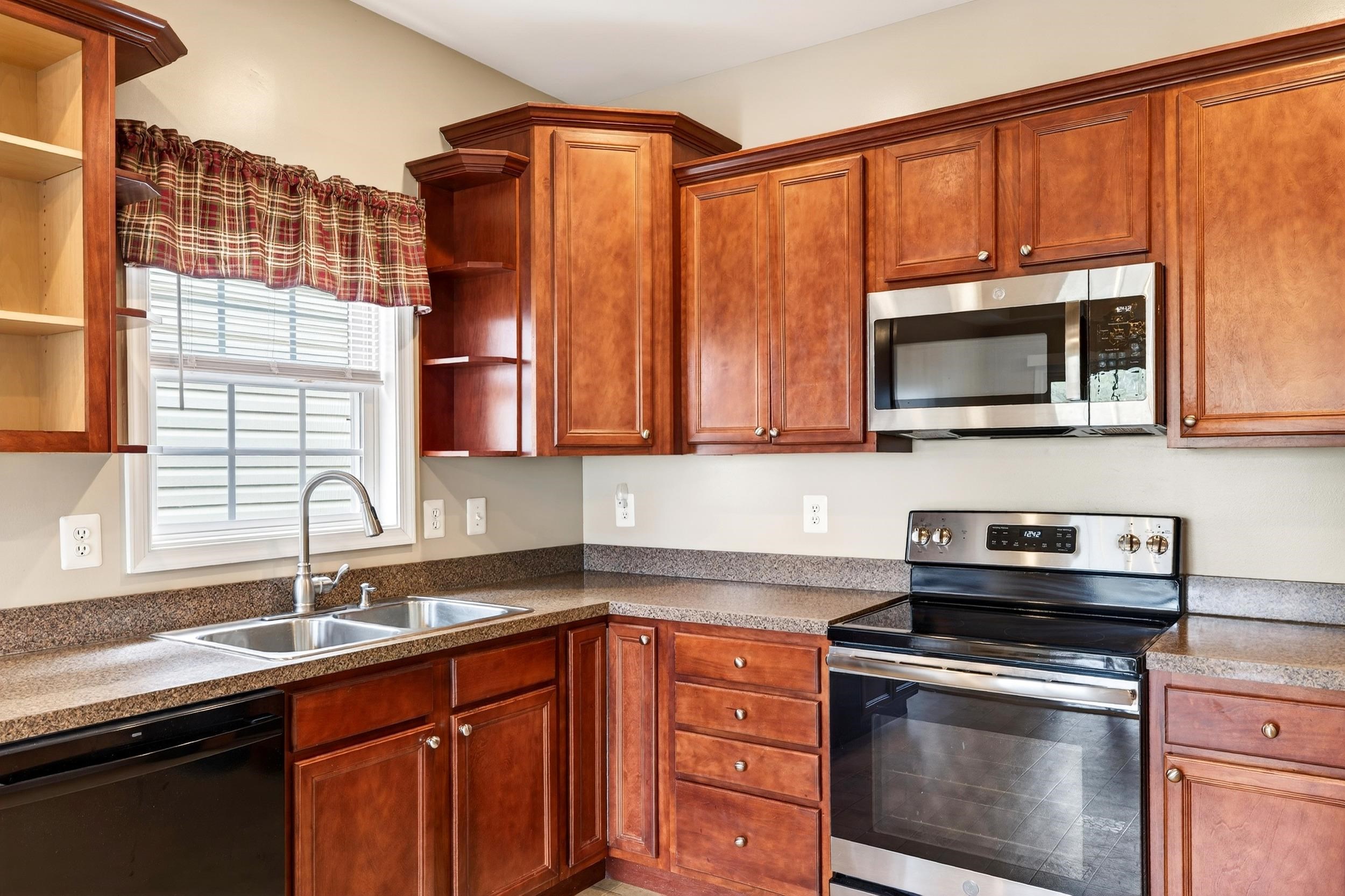 355 HOOVER RD, WOODSTOCK, Virginia 22664, 3 Bedrooms Bedrooms, ,2 BathroomsBathrooms,Residential,355 HOOVER RD,675256 MLS # 675256