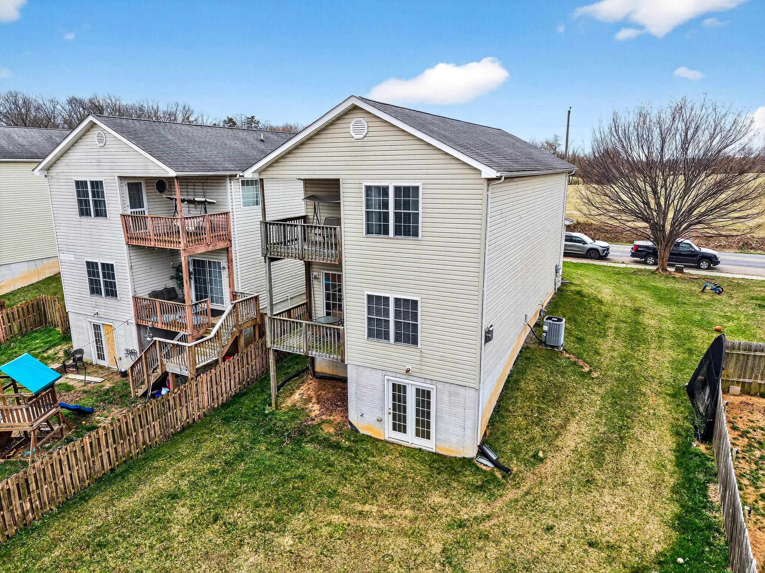 355 HOOVER RD, WOODSTOCK, Virginia 22664, 3 Bedrooms Bedrooms, ,2 BathroomsBathrooms,Residential,355 HOOVER RD,675256 MLS # 675256