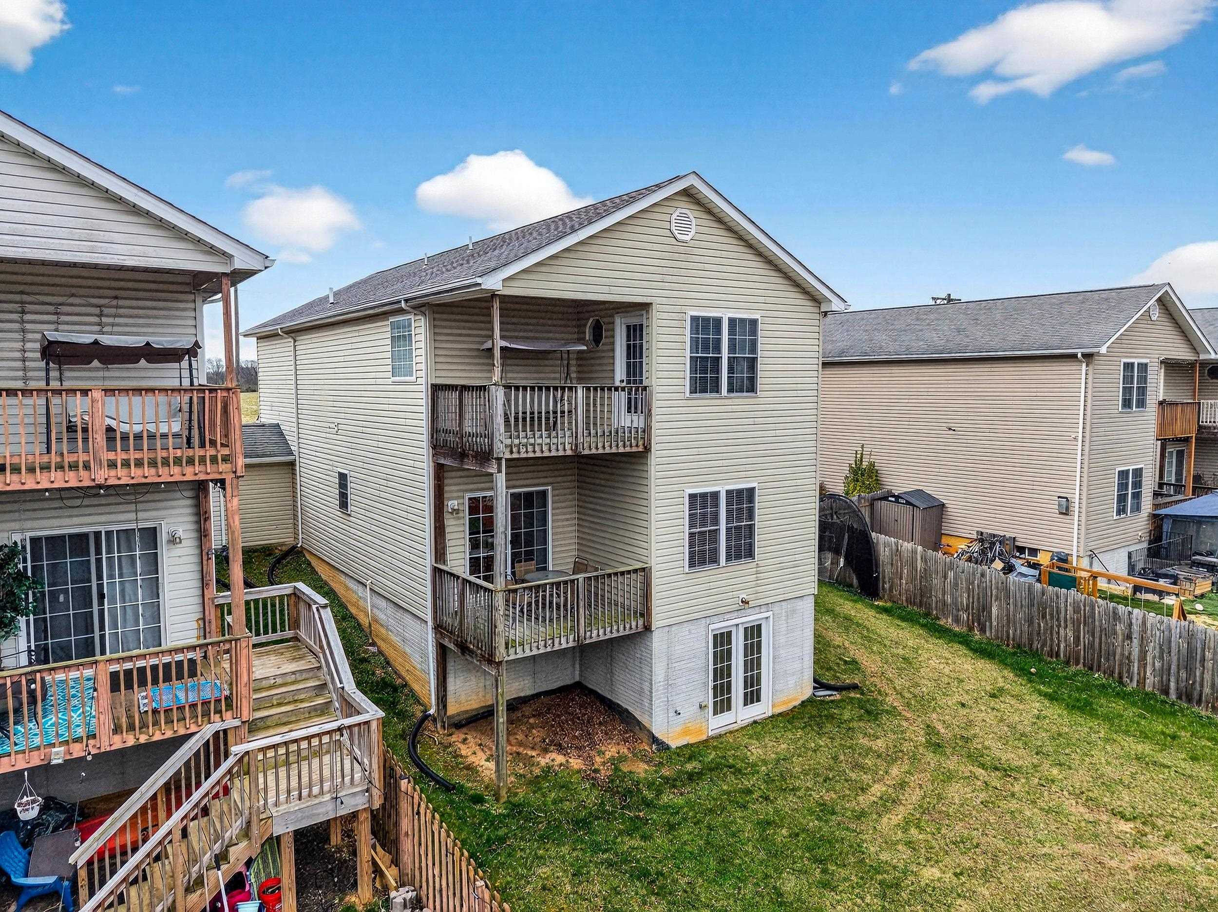 355 HOOVER RD, WOODSTOCK, Virginia 22664, 3 Bedrooms Bedrooms, ,2 BathroomsBathrooms,Residential,355 HOOVER RD,675256 MLS # 675256