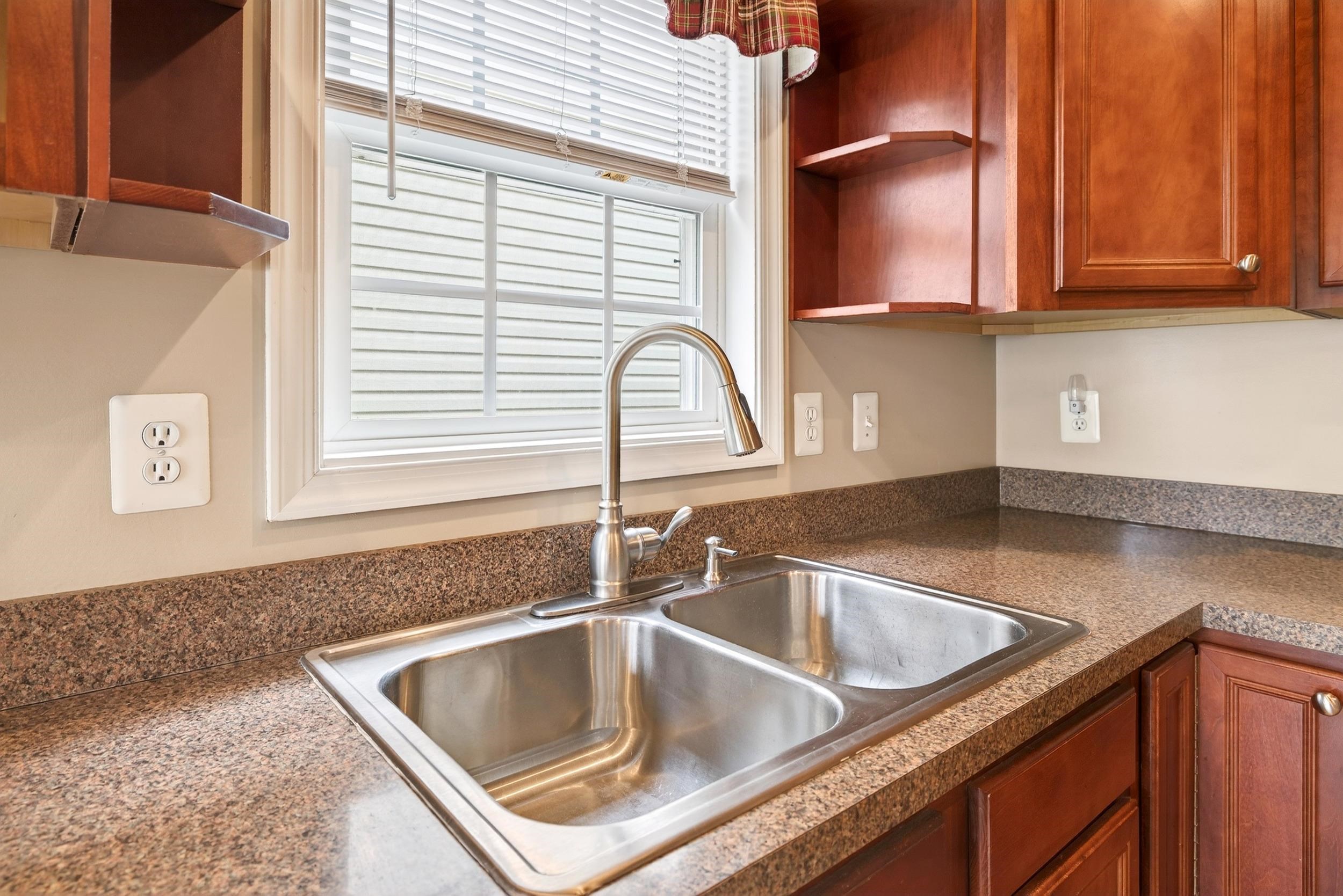 355 HOOVER RD, WOODSTOCK, Virginia 22664, 3 Bedrooms Bedrooms, ,2 BathroomsBathrooms,Residential,355 HOOVER RD,675256 MLS # 675256