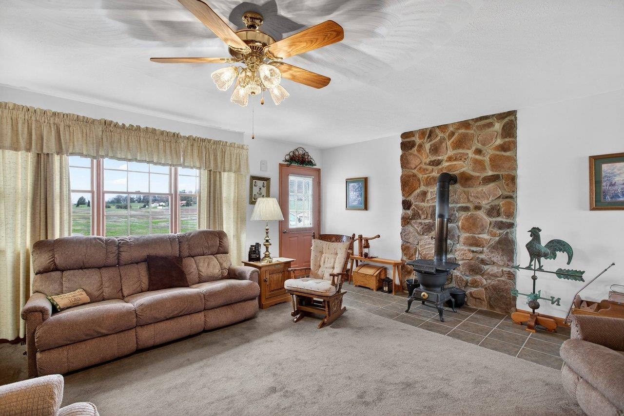 1098 PATTERSON MILL RD, GROTTOES, Virginia 24441, 3 Bedrooms Bedrooms, ,1 BathroomBathrooms,Residential,1098 PATTERSON MILL RD,675258 MLS # 675258