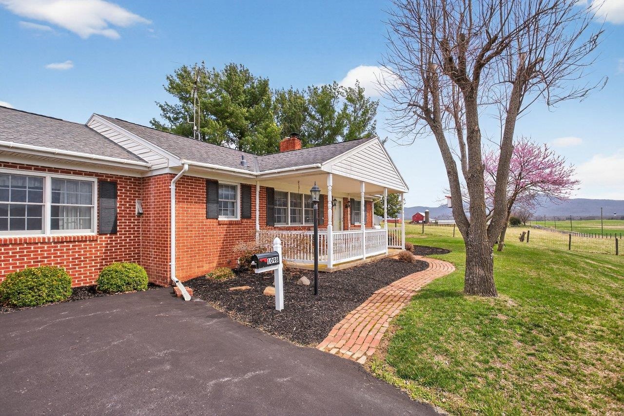 1098 PATTERSON MILL RD, GROTTOES, Virginia 24441, 3 Bedrooms Bedrooms, ,1 BathroomBathrooms,Residential,1098 PATTERSON MILL RD,675258 MLS # 675258