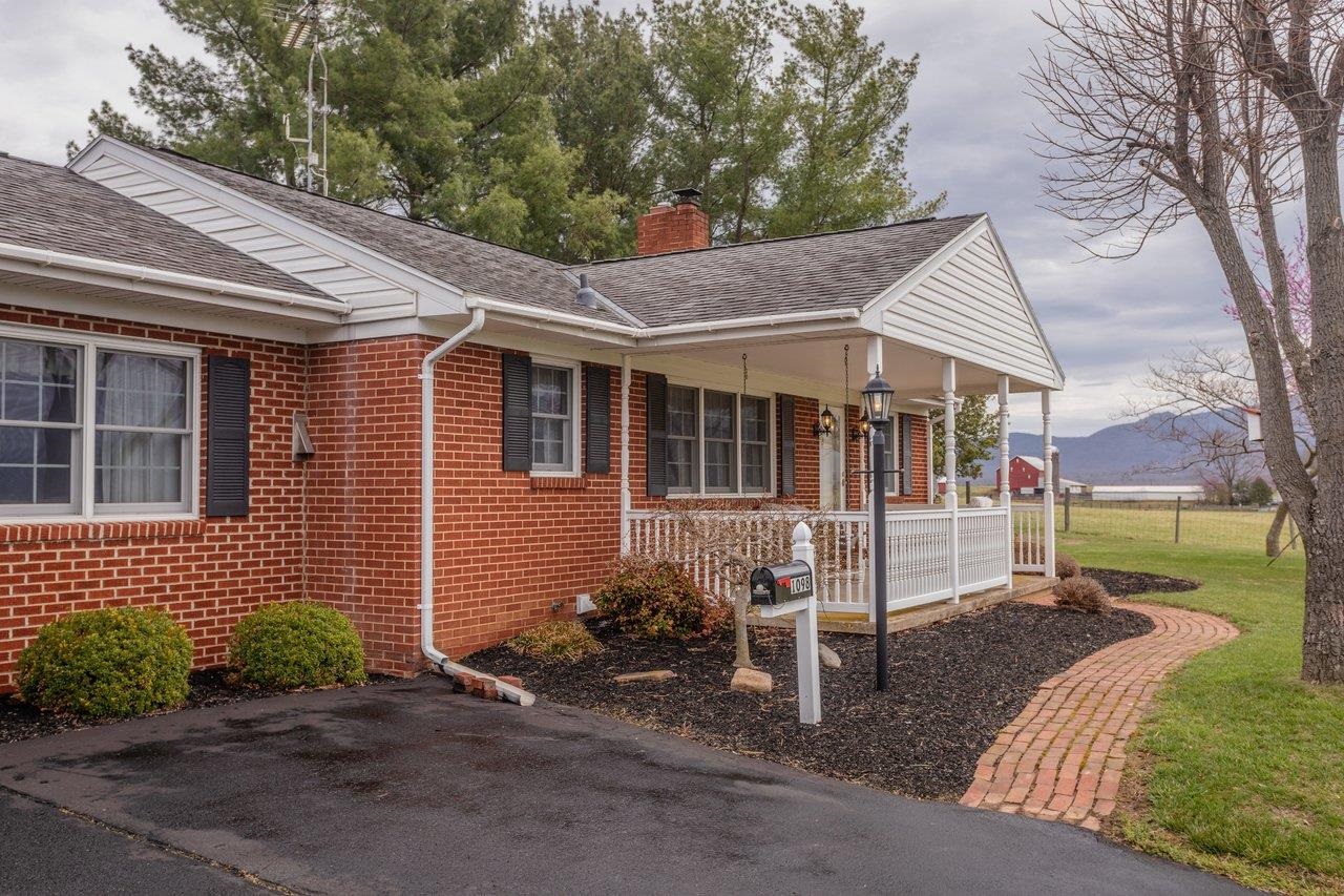 1098 PATTERSON MILL RD, GROTTOES, Virginia 24441, 3 Bedrooms Bedrooms, ,1 BathroomBathrooms,Residential,1098 PATTERSON MILL RD,675258 MLS # 675258