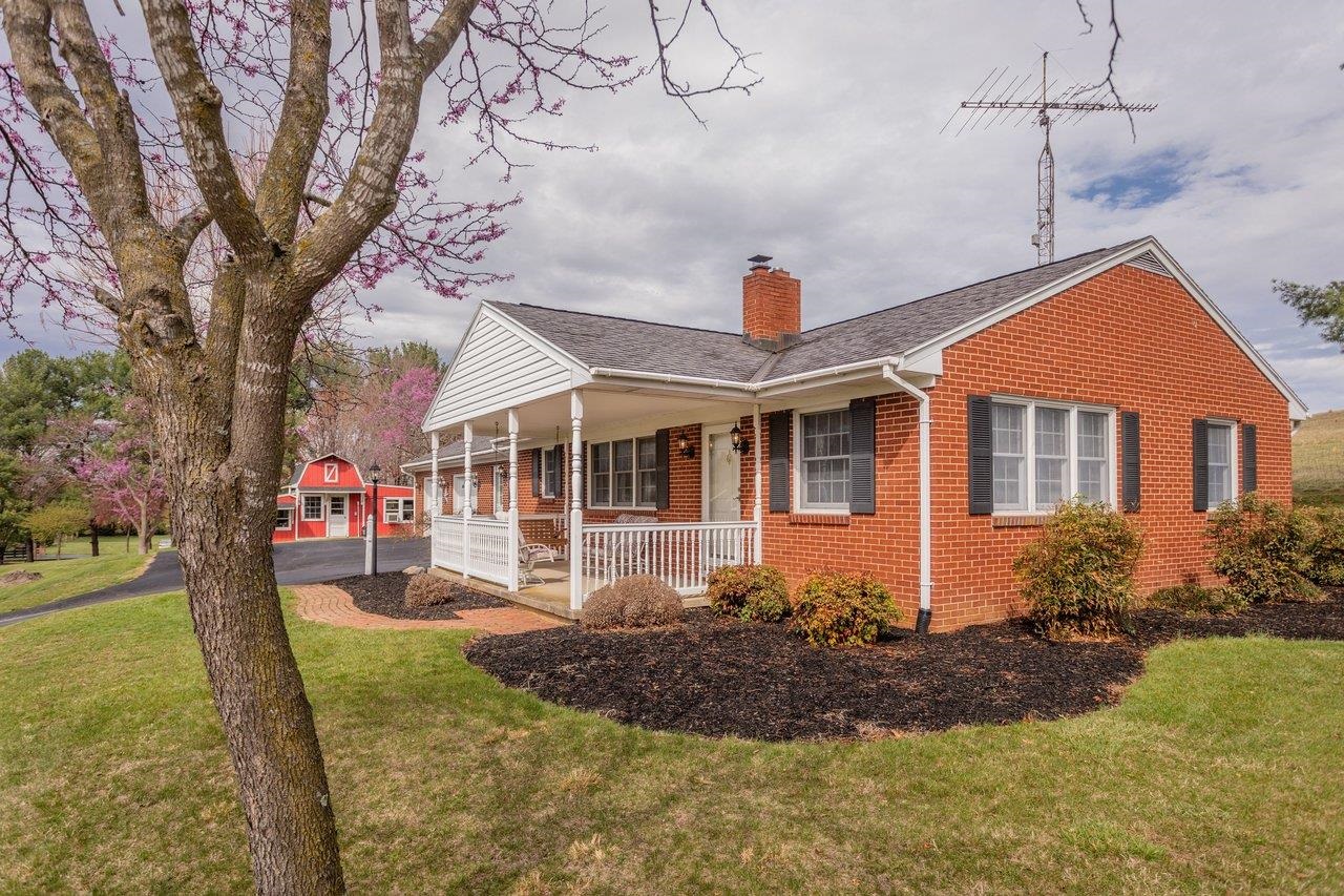 1098 PATTERSON MILL RD, GROTTOES, Virginia 24441, 3 Bedrooms Bedrooms, ,1 BathroomBathrooms,Residential,1098 PATTERSON MILL RD,675258 MLS # 675258